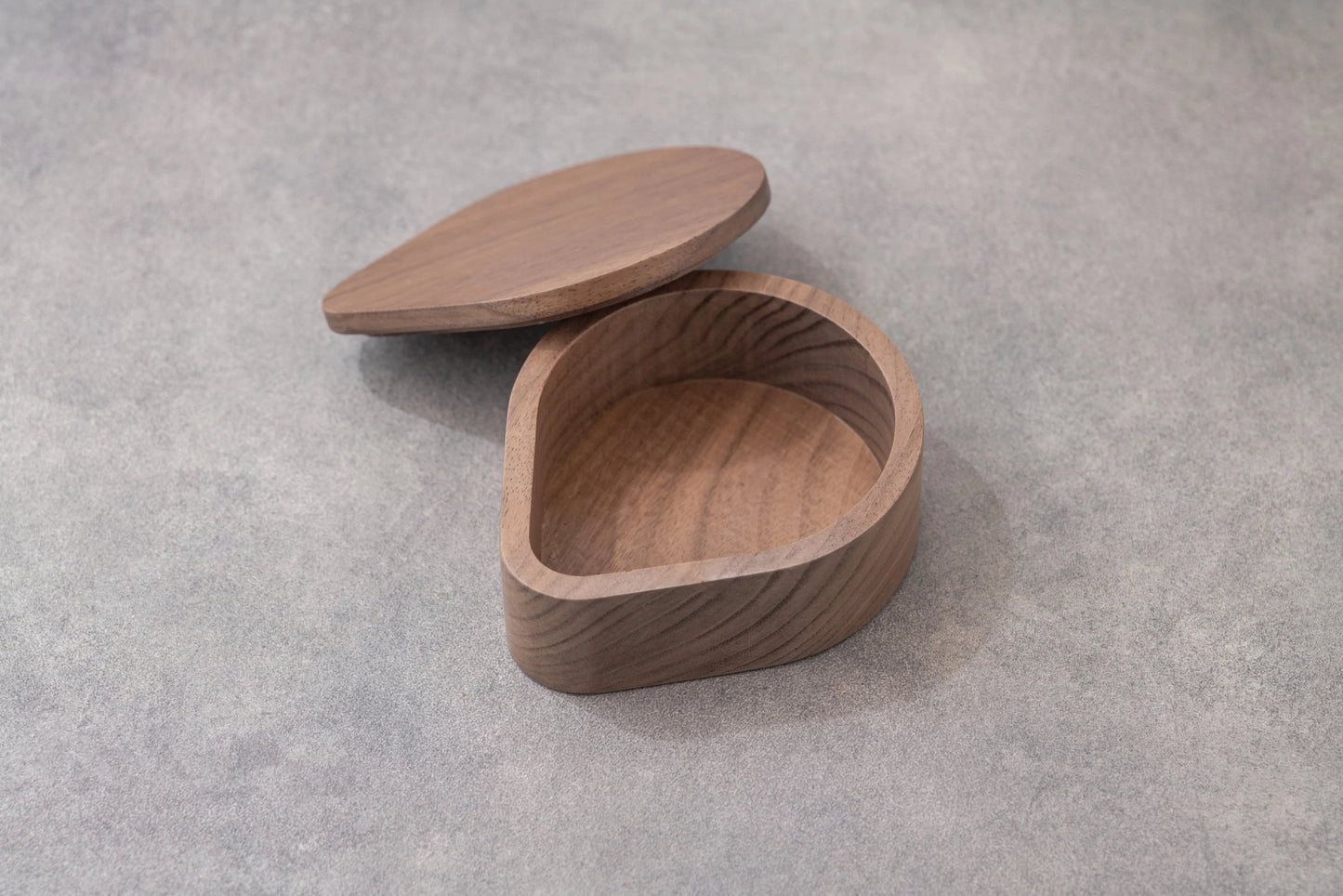 Top and Bottom Puck paper, espresso filters with Walnut storage Box 58mm, 53mm, 51mm