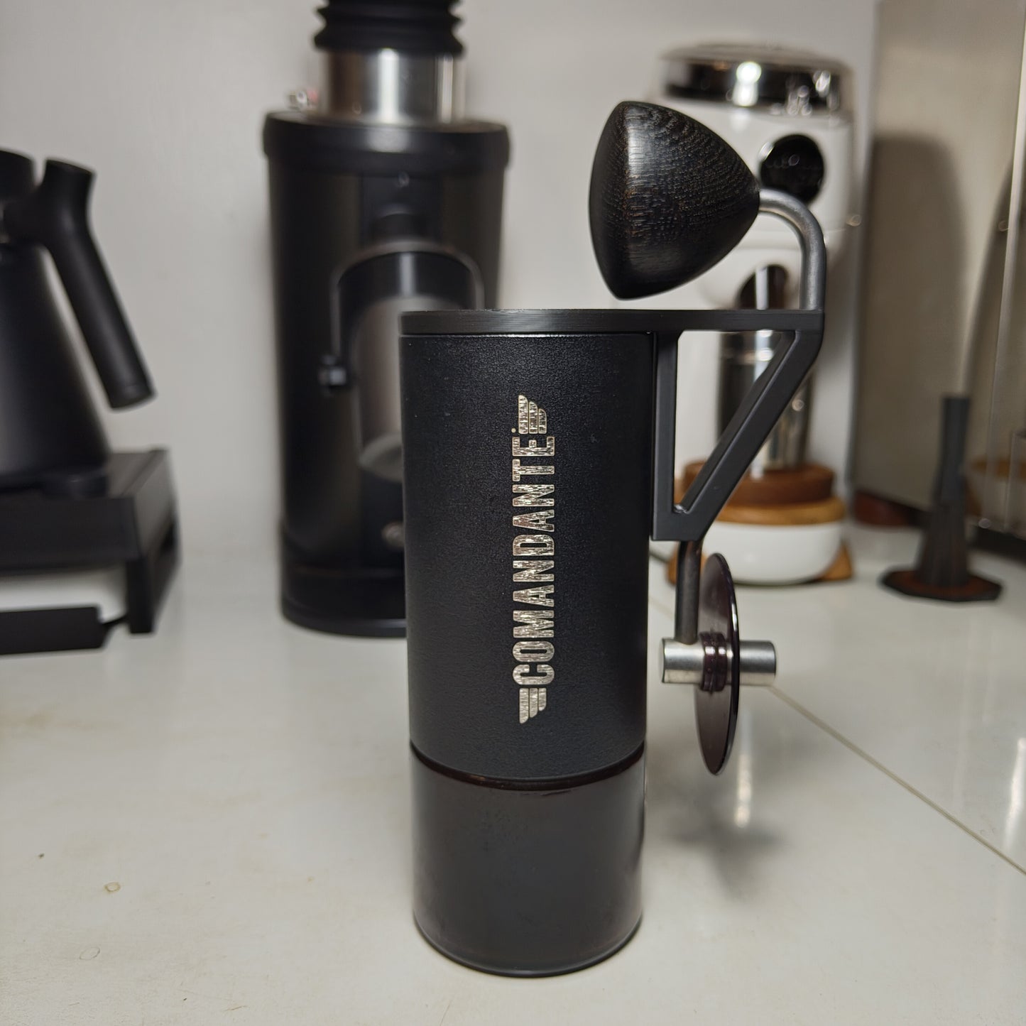 Capello - Cap / Lid with Crank Holder for the Comandante C40 Coffee Hand Grinder